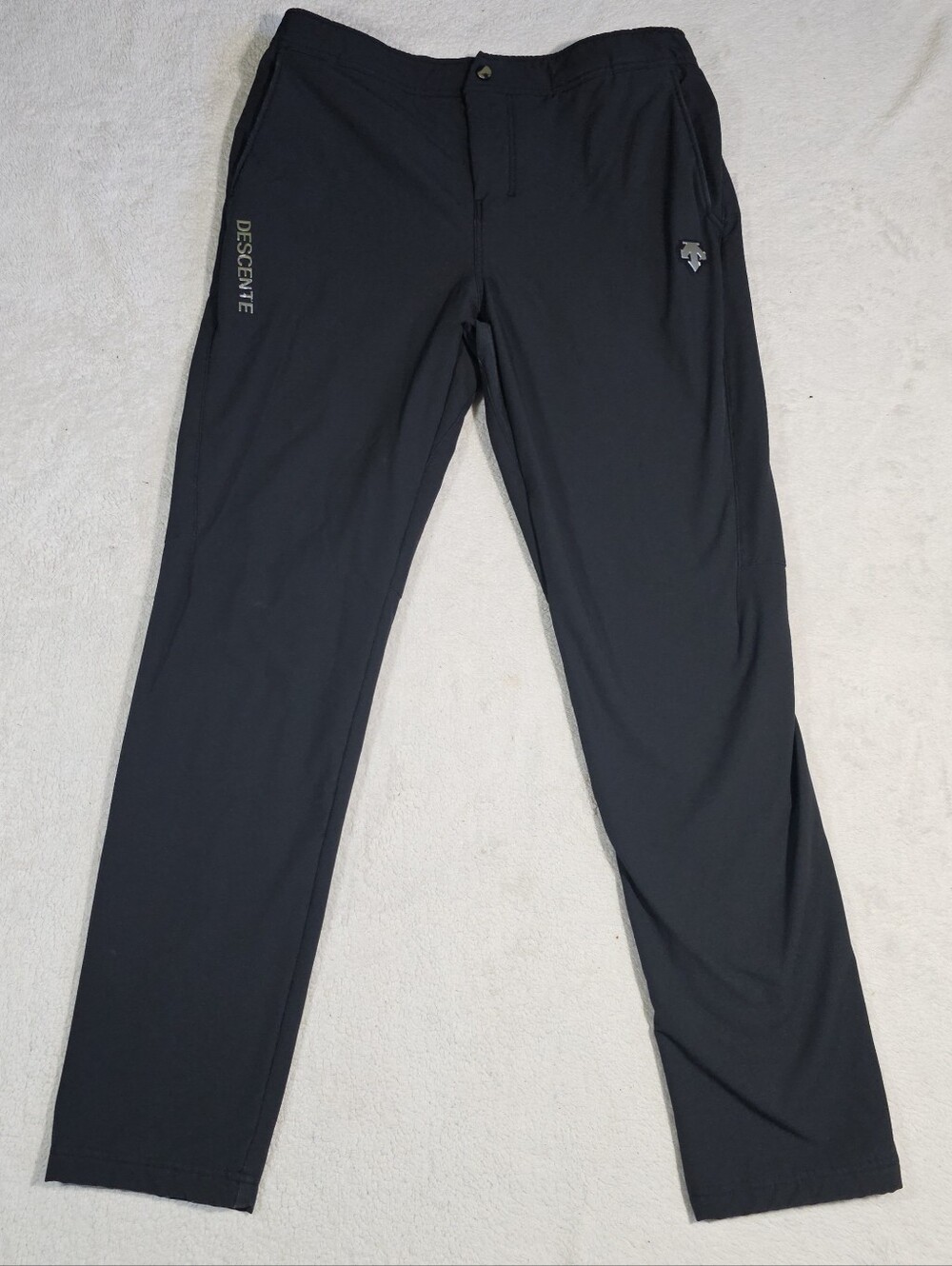Descente Men's Black Athletic Joggers with Side Logo